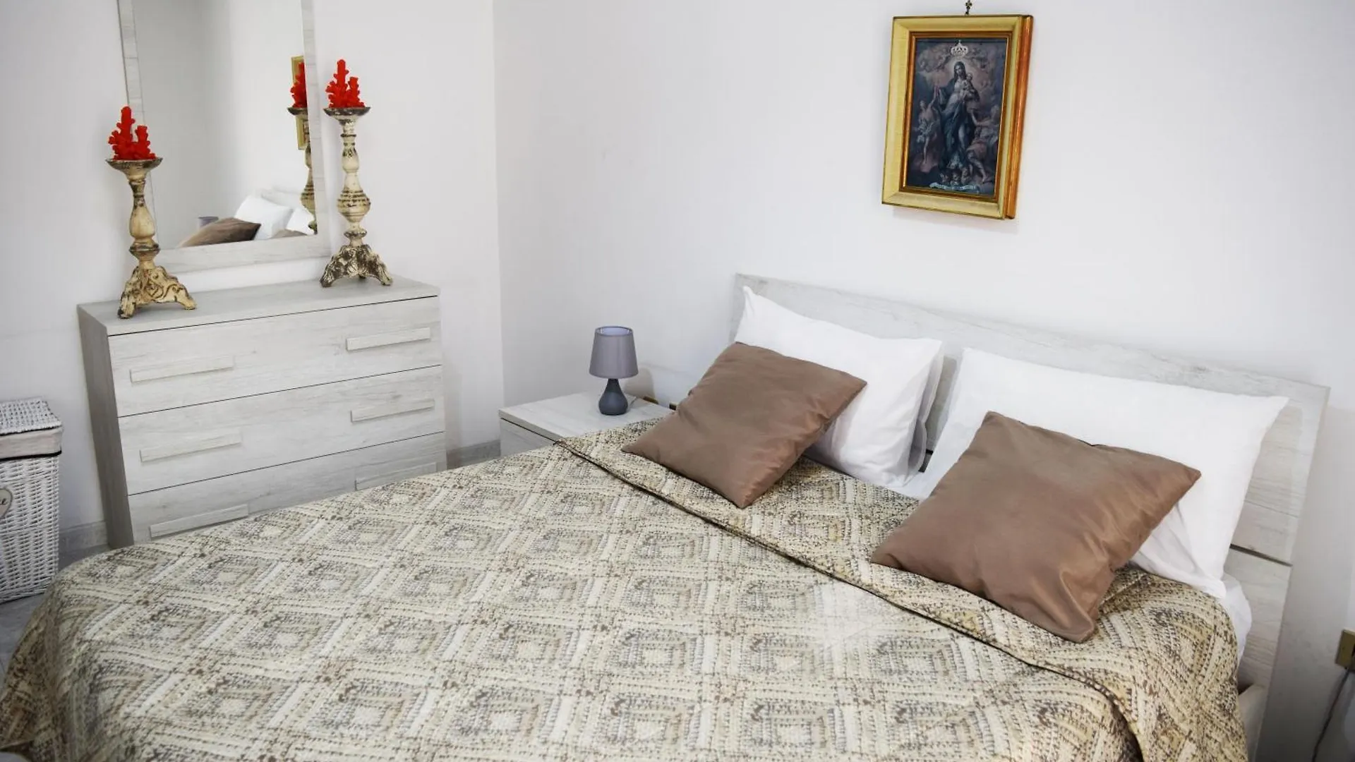 Casa Valentina A 100 M Dal Mare Apartment Santa Flavia